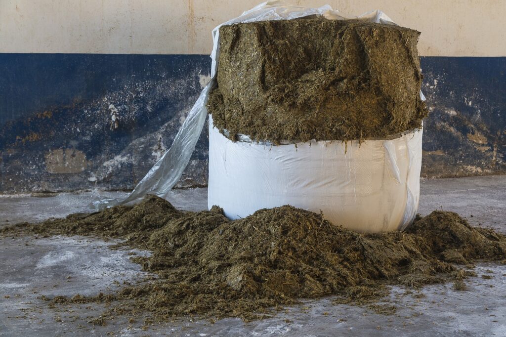 Unpacking of Silage Bag