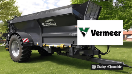 Vermeer and Bunning manure spreader with company logos, highlighting their new partnership in the UK.